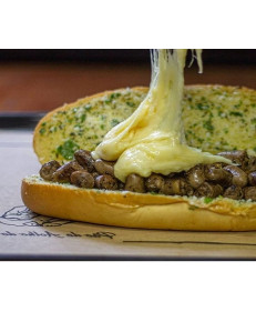 P&atilde;o de alho com carne